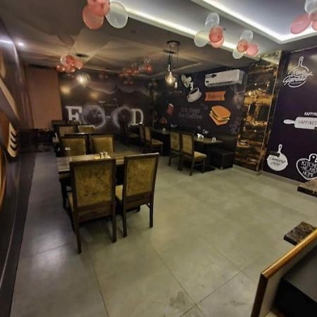 Hotel The Midnight By Wb Inn Agra (Uttar Pradesh) Exterior photo