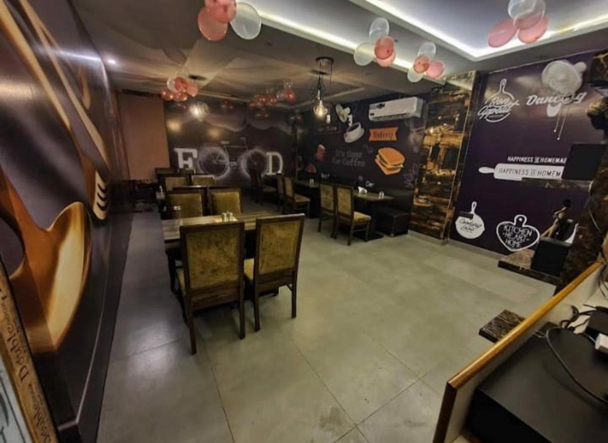 Hotel The Midnight By Wb Inn Agra (Uttar Pradesh) Exterior photo